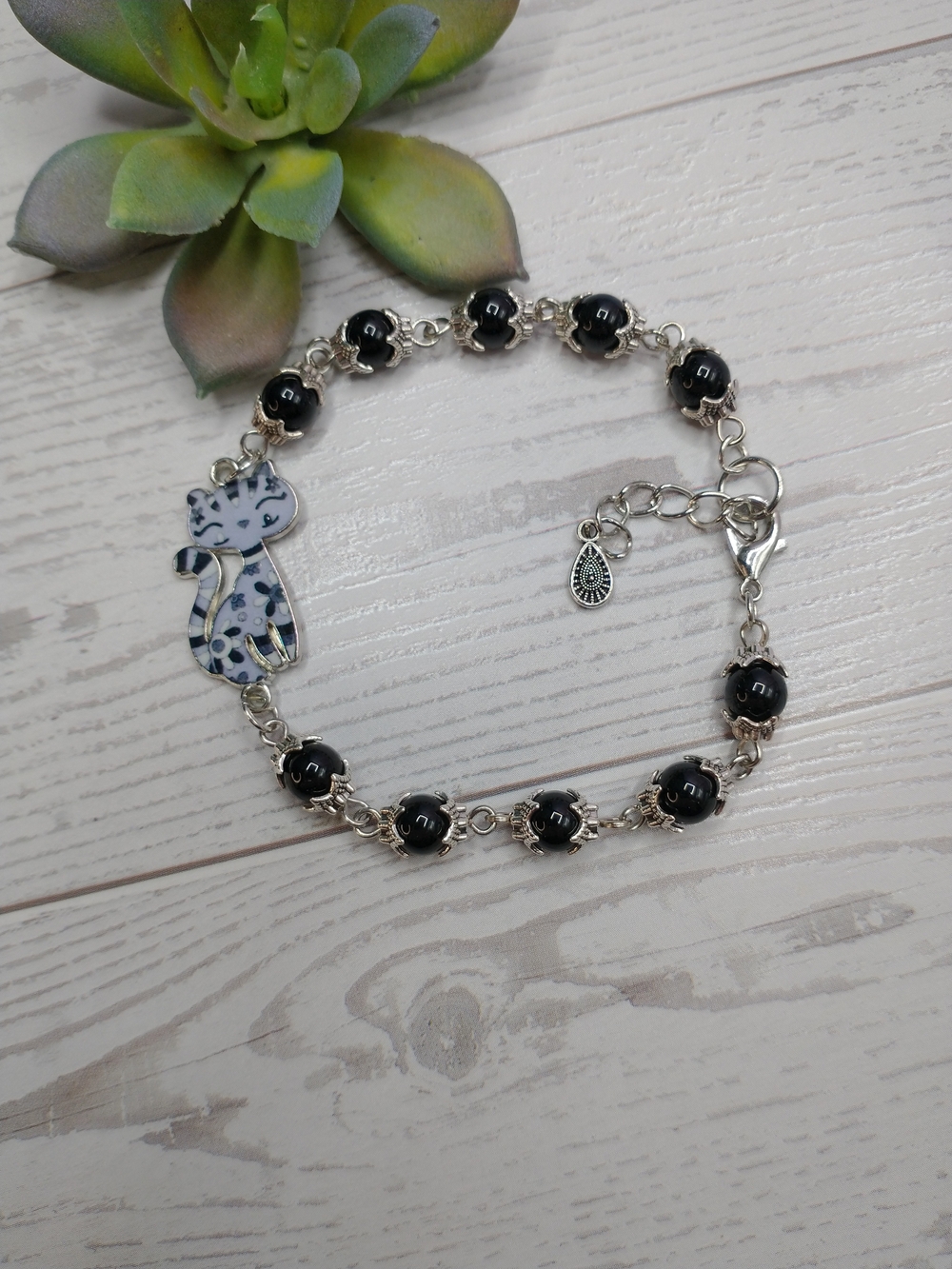 New Hand Crafted Cute Beaded Cat Bracelet